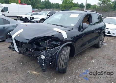 2017 Porsche Cayenne Platinum Edition z USA, uszkodzony, nr VIN WP1AA2A25HKA88944